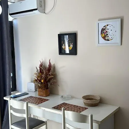 Urban Retreat * Τίρανα