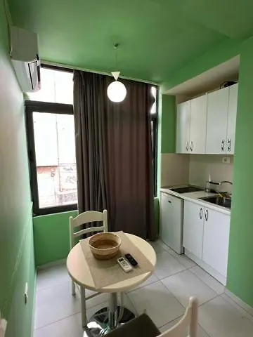 Urban Retreat ティラナ
